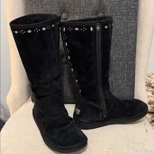 Black Suede UGG Women's Boots. UGG black zip up vintage boot. Ugg silver studs